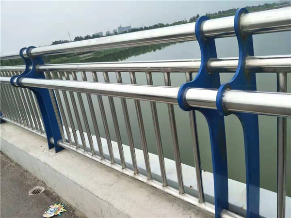 北京不锈钢栏杆立柱
